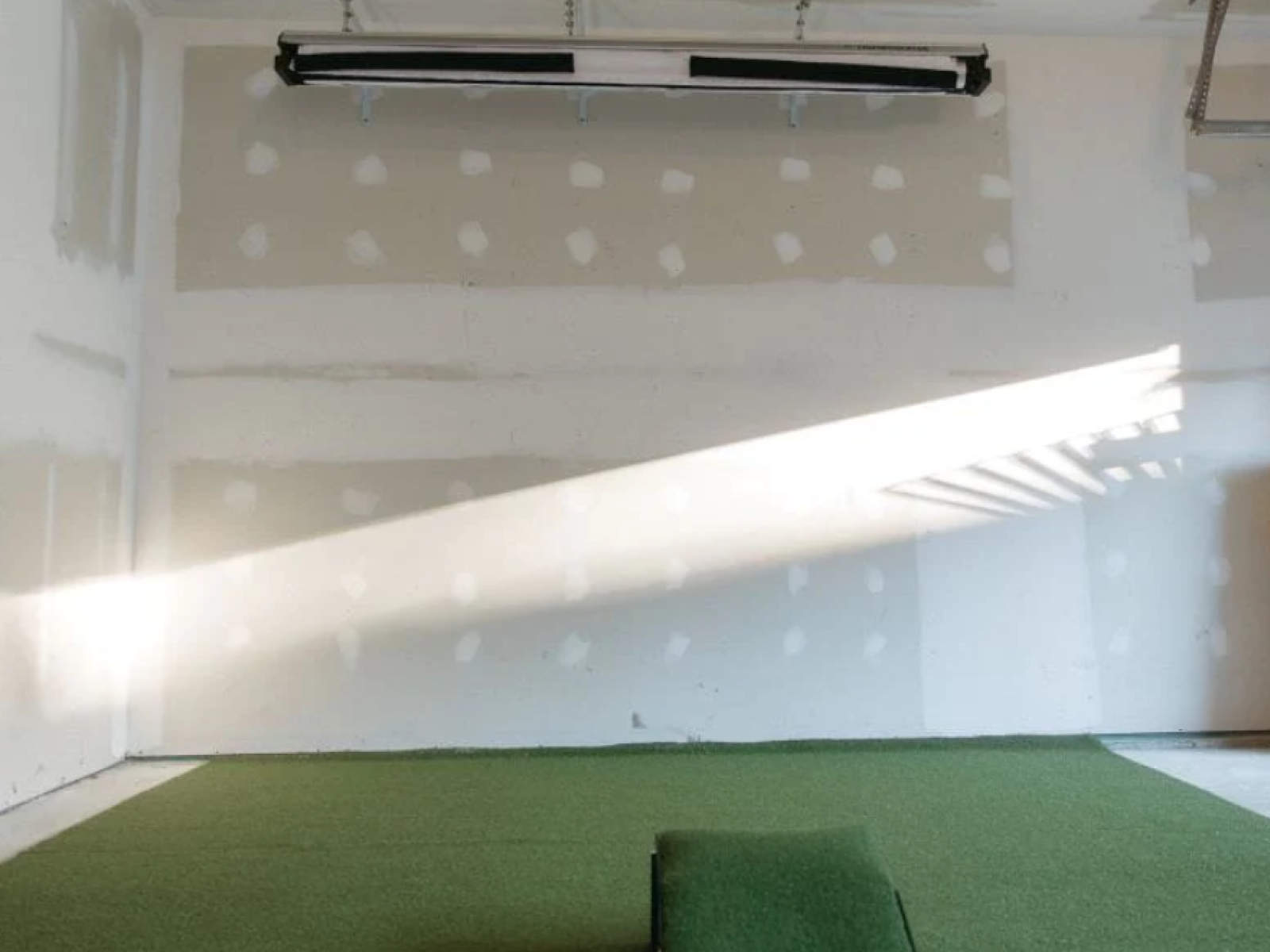 best retractable golf simulators