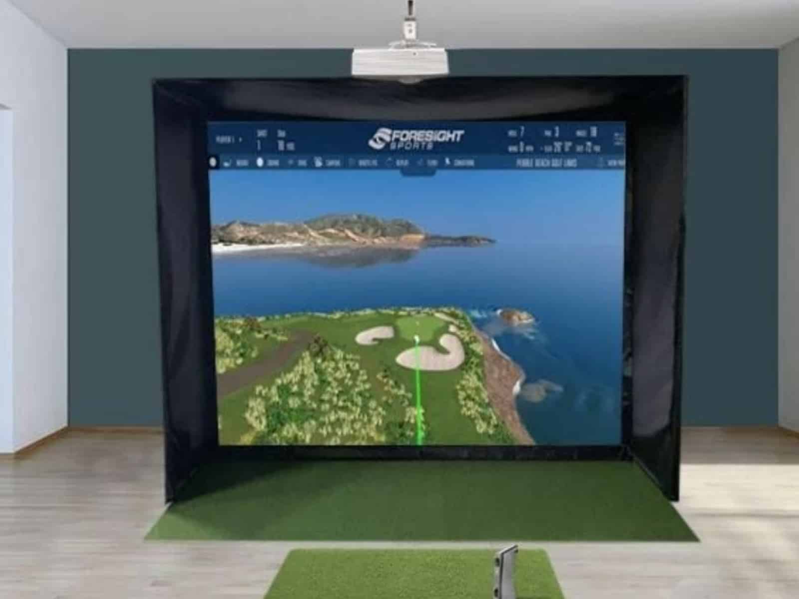 what are the three types of golf simulators