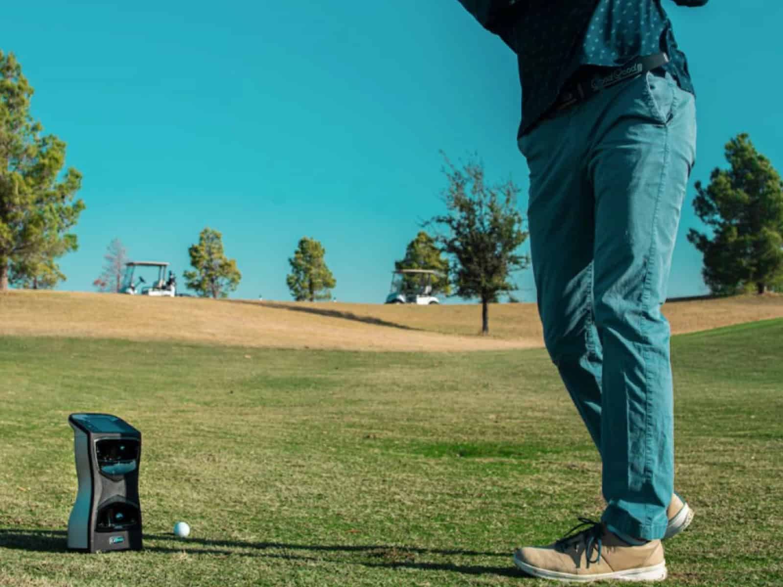 how do golf launch monitors work